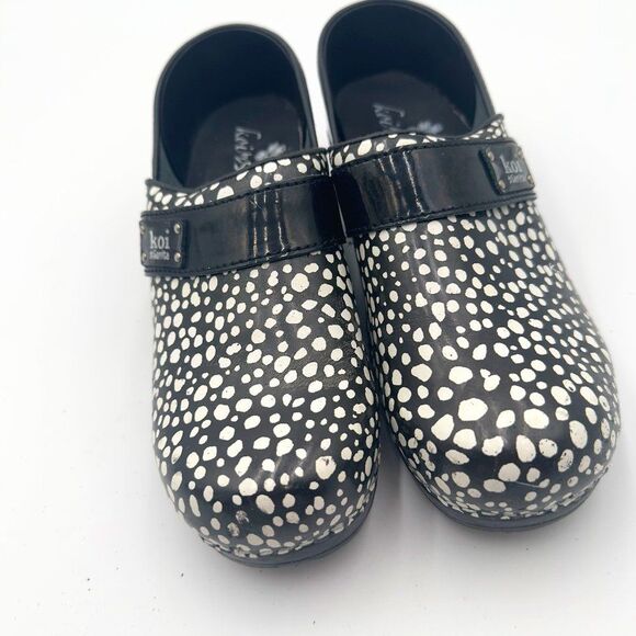 Koy by Sanita Black and White Polka Dot Clogs Comfort, Chic, Stylist, size 39. - Picture 1 of 9